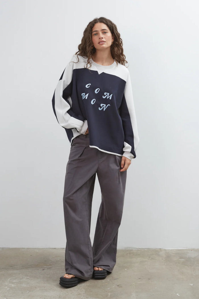 Common Sweatshirt - Navy/Sky