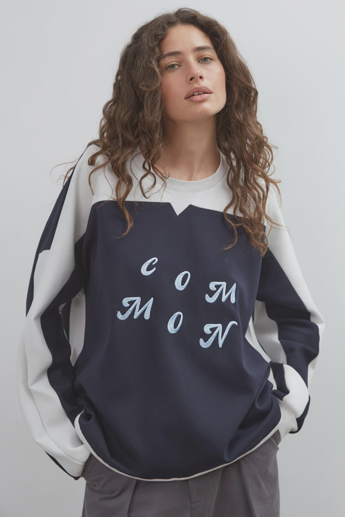 Common Sweatshirt - Navy/Sky