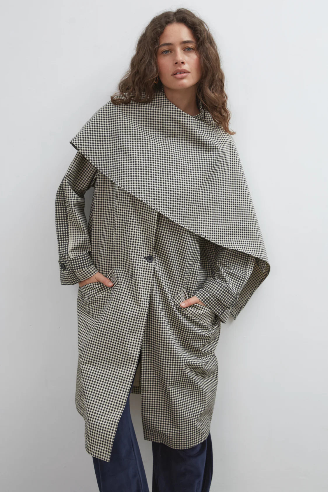 Lady Gingham Trench - Black & White