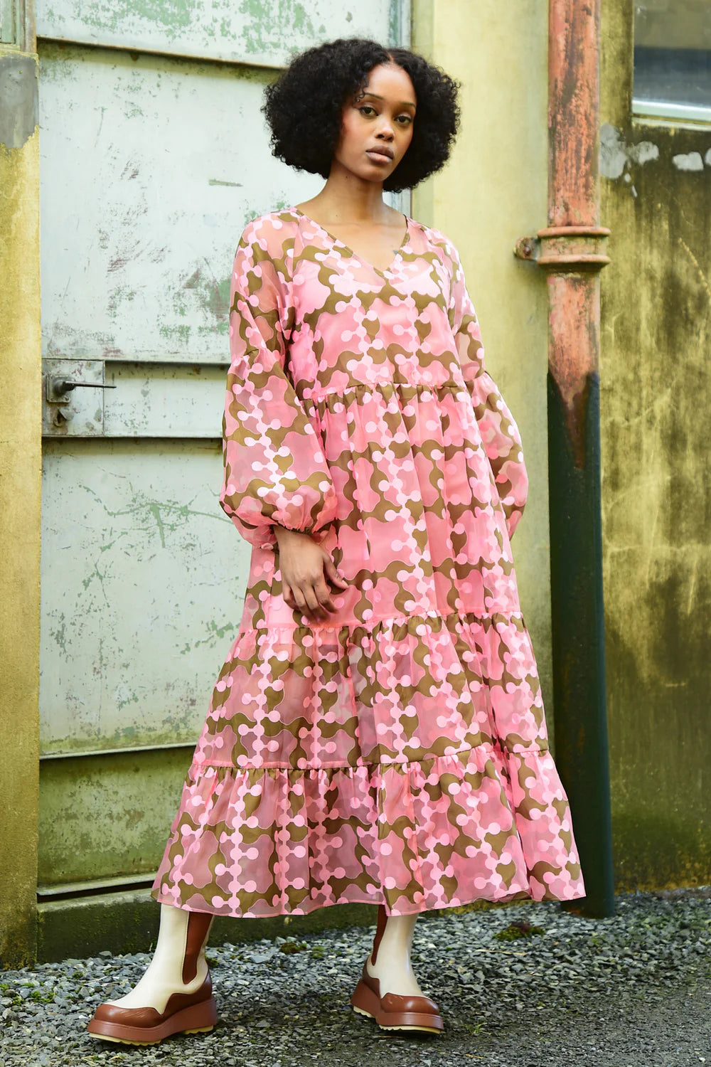 QUEEN VEE Dress - Pink