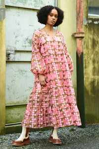 QUEEN VEE Dress - Pink