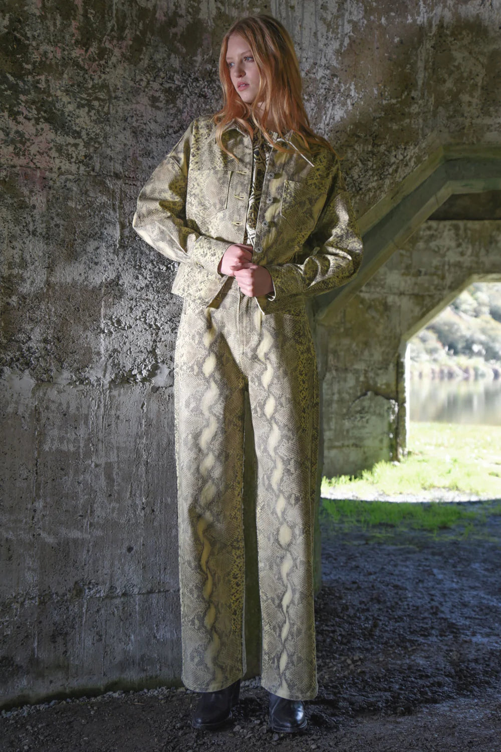 SNAKE, RATTLE & ROLL Jean - SNAKE