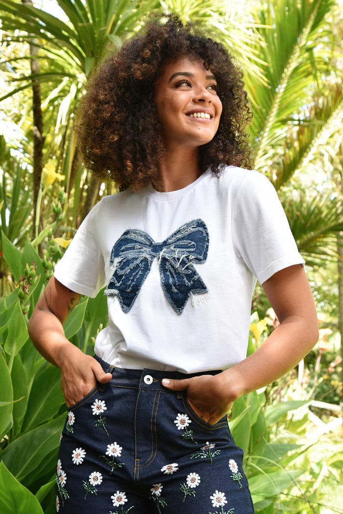 SIMPLY BOWTIFUL T-Shirt - White