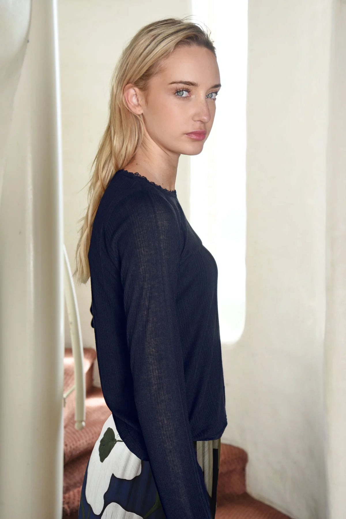 THE FINE LINE Top - Navy