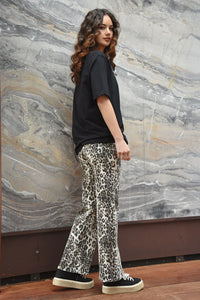 Urban Jungle Jean - Leopard