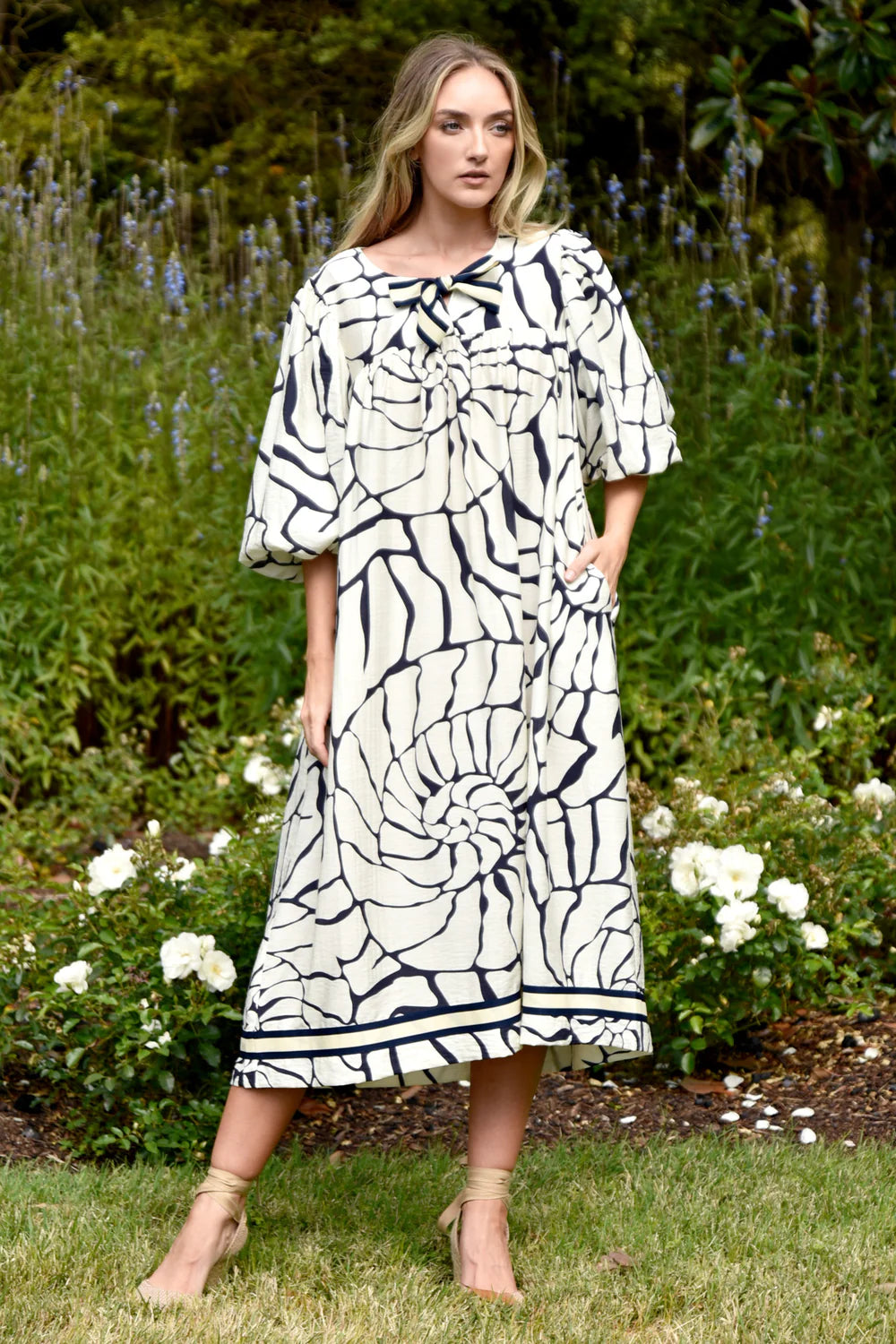 STYLE IN EXCESS Dress - Shells