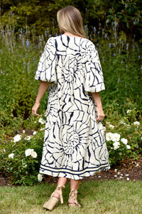 STYLE IN EXCESS Dress - Shells