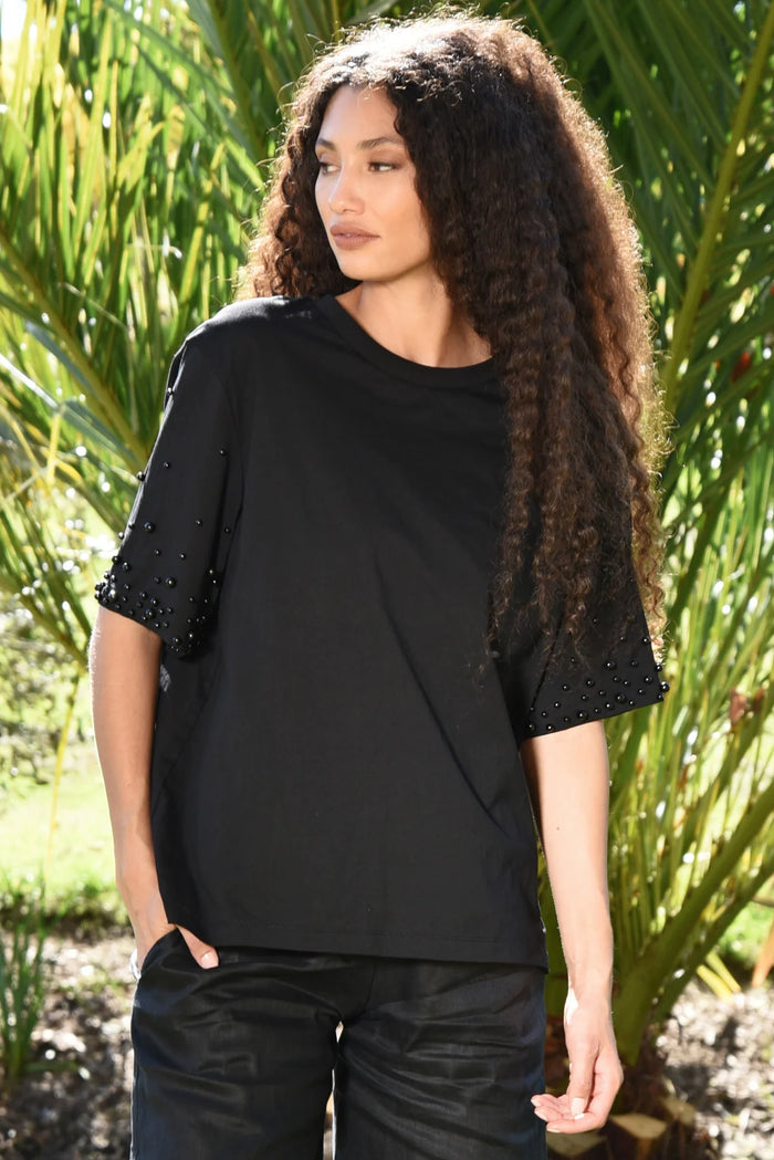 What a Pearl Wants Tee - Black