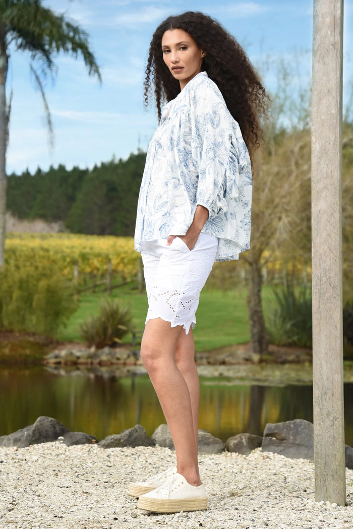 SHORT CUT Short - White