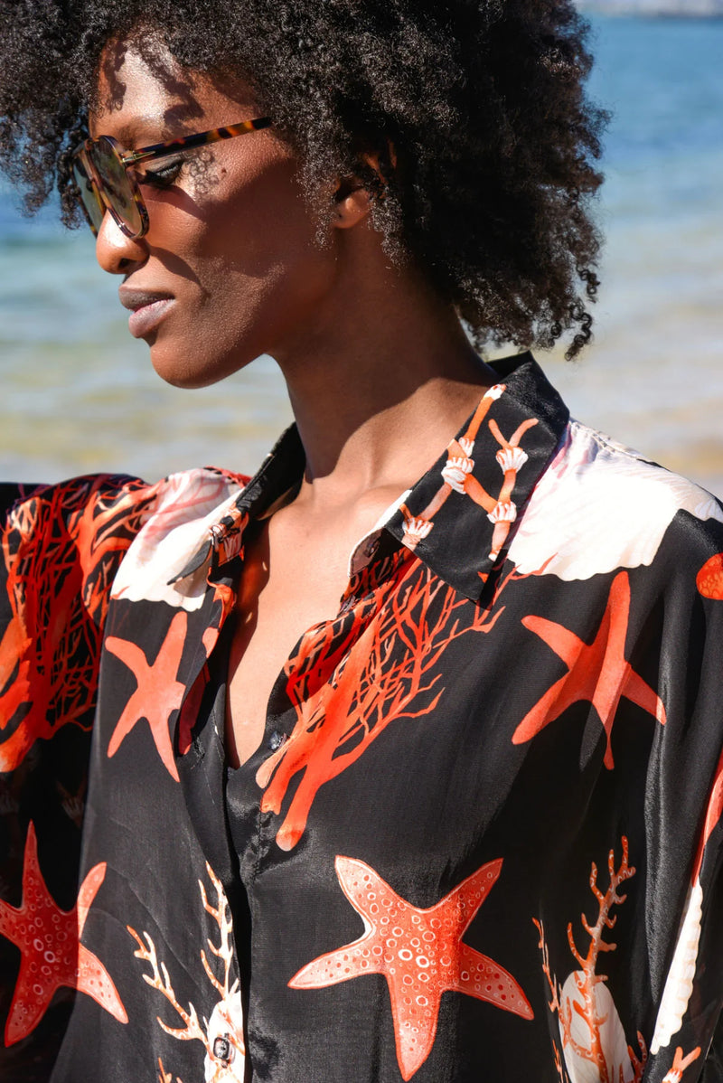 BEHIND HER BACK Shirt - Black Shells