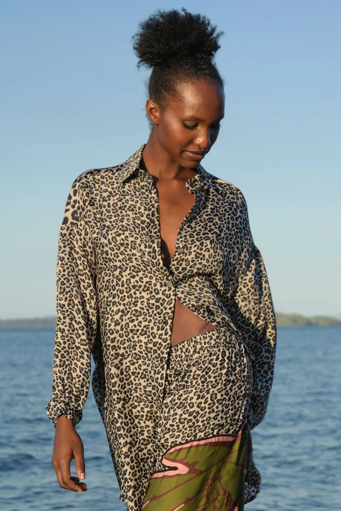 ANYTHING BUT ORDINARY SHIRT - Leopard Palm