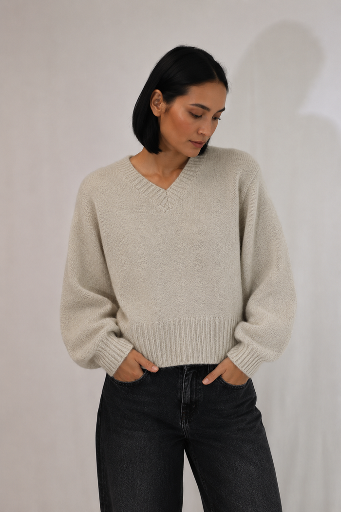 Celia V-Neck Sweater Wheat