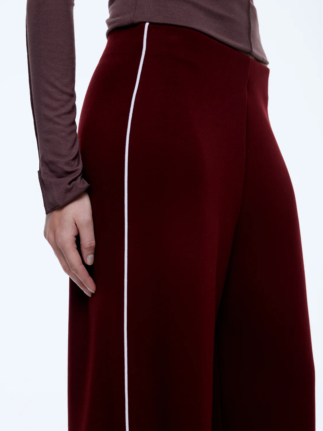 Alessia Relaxed Pant - Burgandy