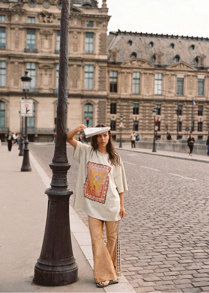 HIBISCUS TEE