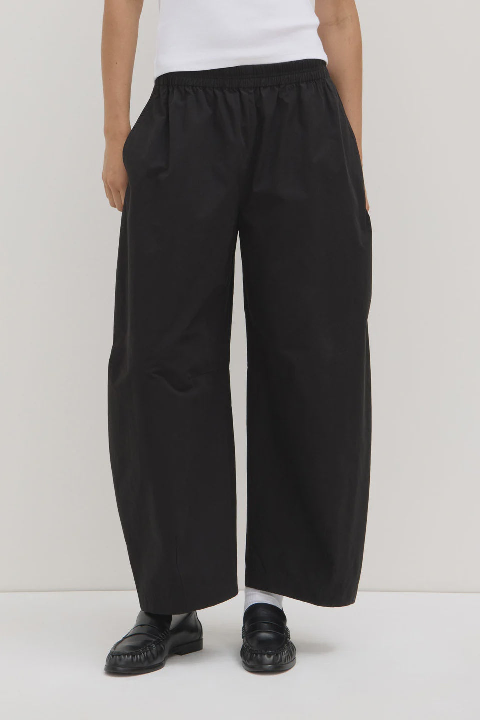 Lola Barrel Pant - Black