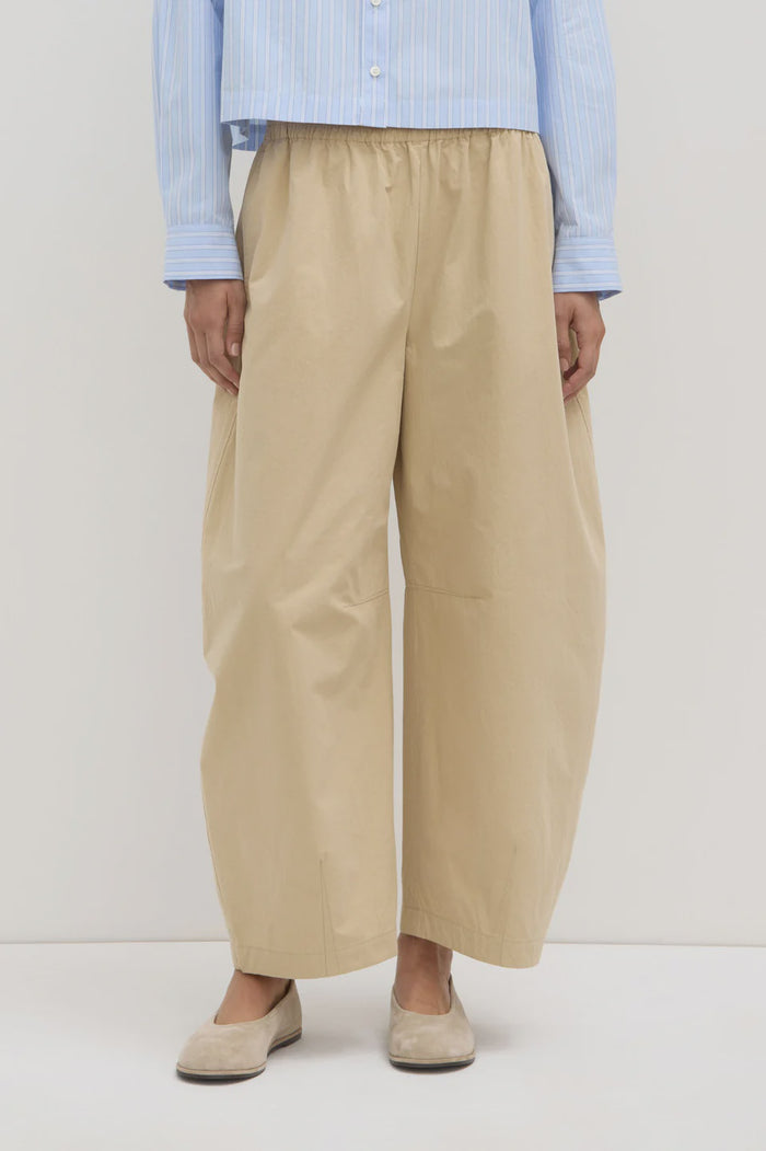 Lola Barrel Pant - Tan