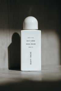 Sweet Almond x Manuka Honey MGO 100 Shower oil
