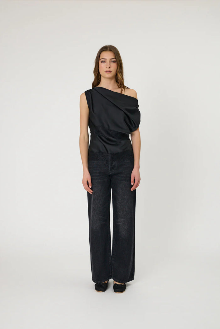 LARA TOP - BLACK