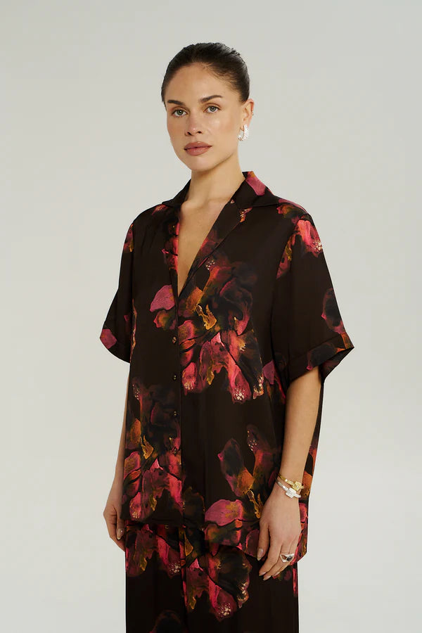 BUTTON UP SS SHIRT - CHOCOLAT PETALS