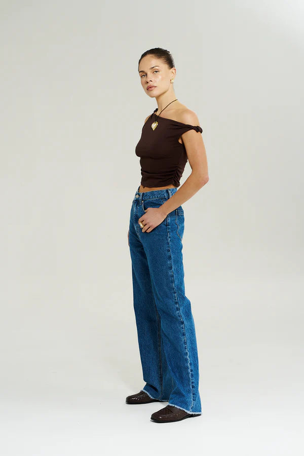 OFF SHOULDER TWIST TOP - CHOCOLAT