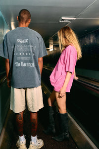 NO VACANCY TEE - ACID WASH CHARCOAL
