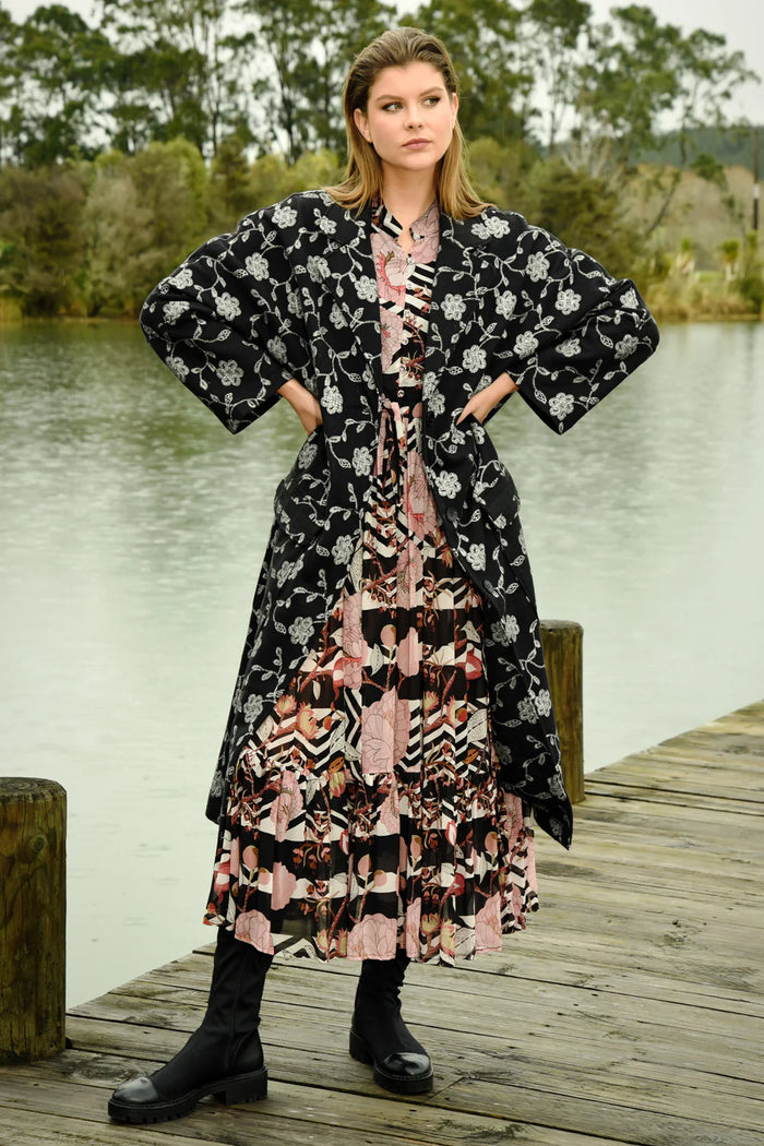 BY THE COAT Coat - BLACK