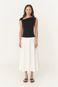 Elara Twist Top